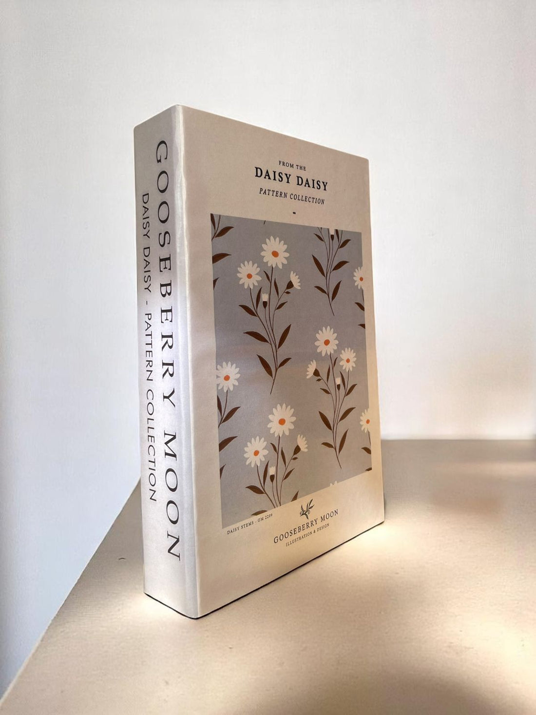 Daisy FAKE Book