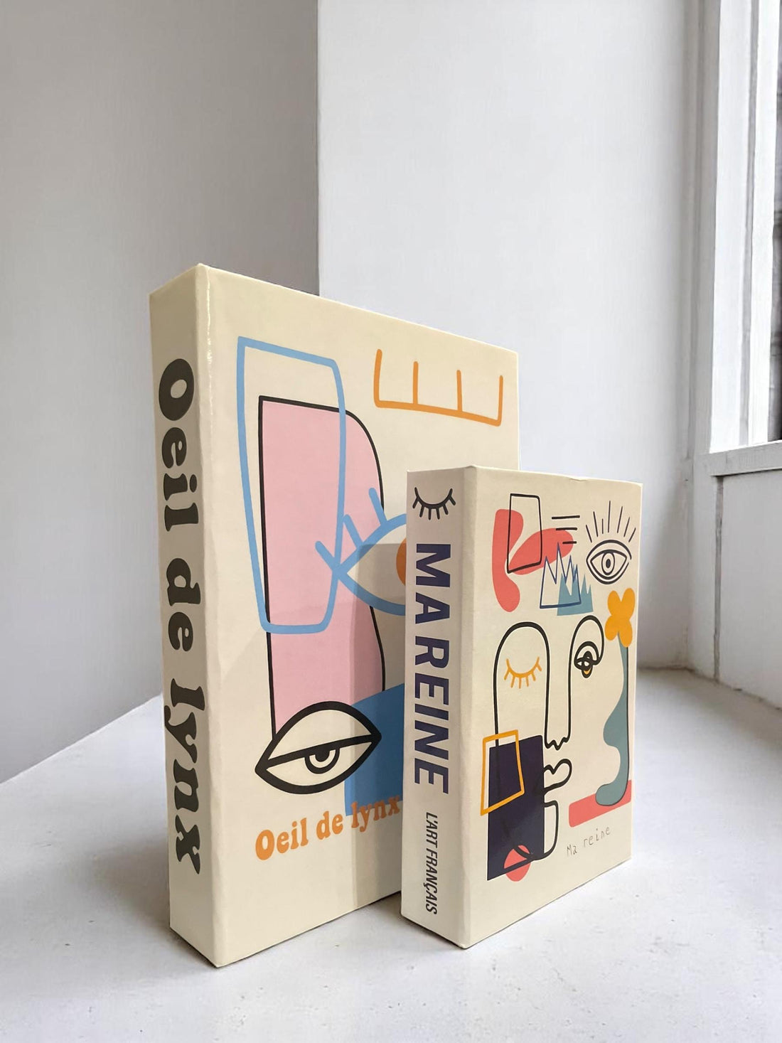 Les Yeux Faux Books