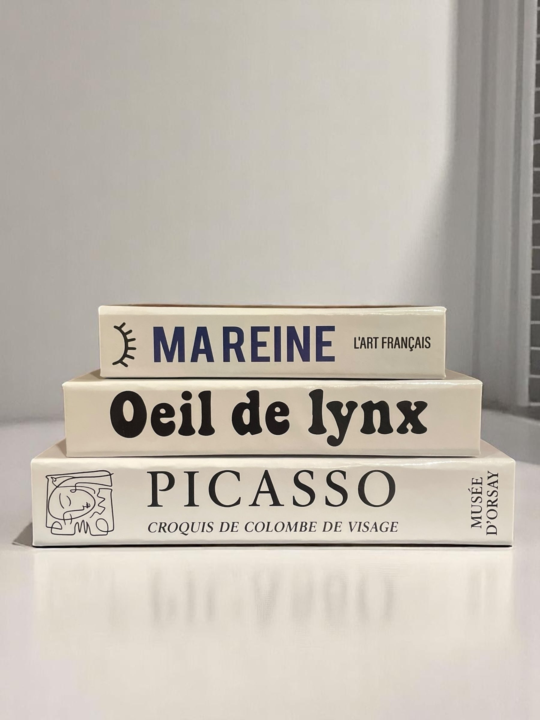 Ma Reine Faux Books