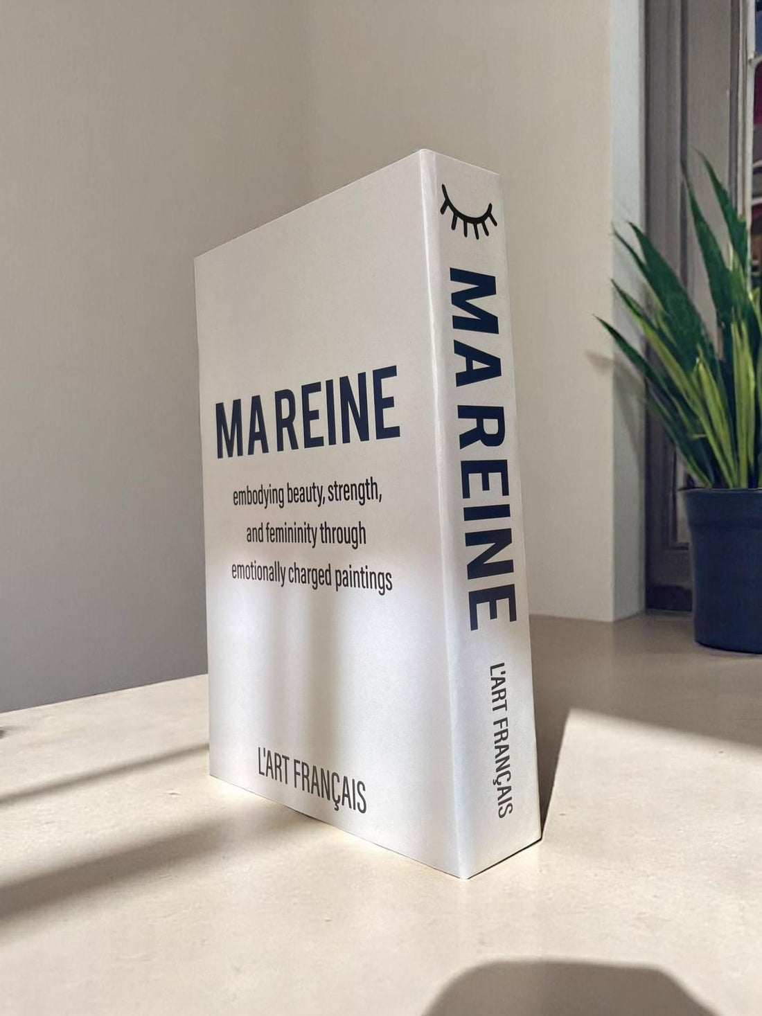 Ma Reine FAKE Book
