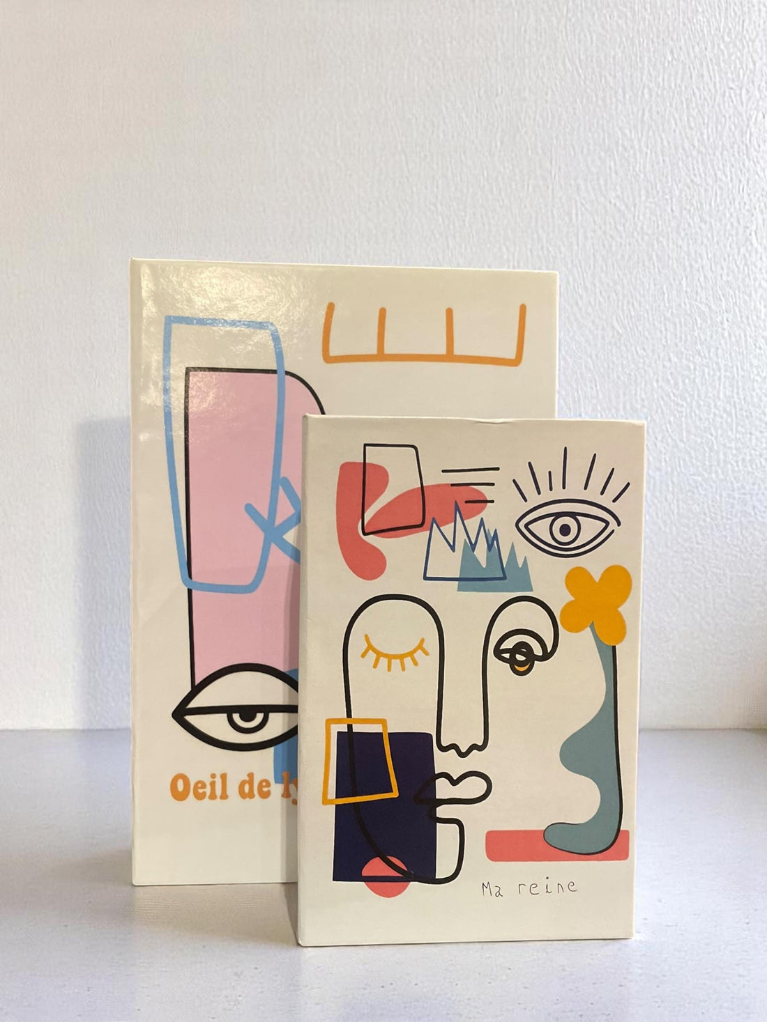 Les Yeux Faux Books