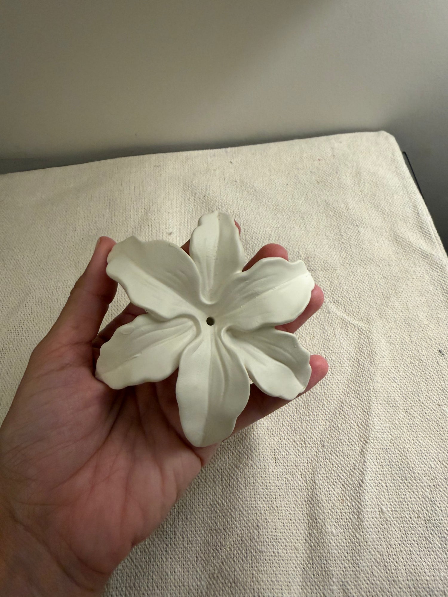 Lilly Incense Holder