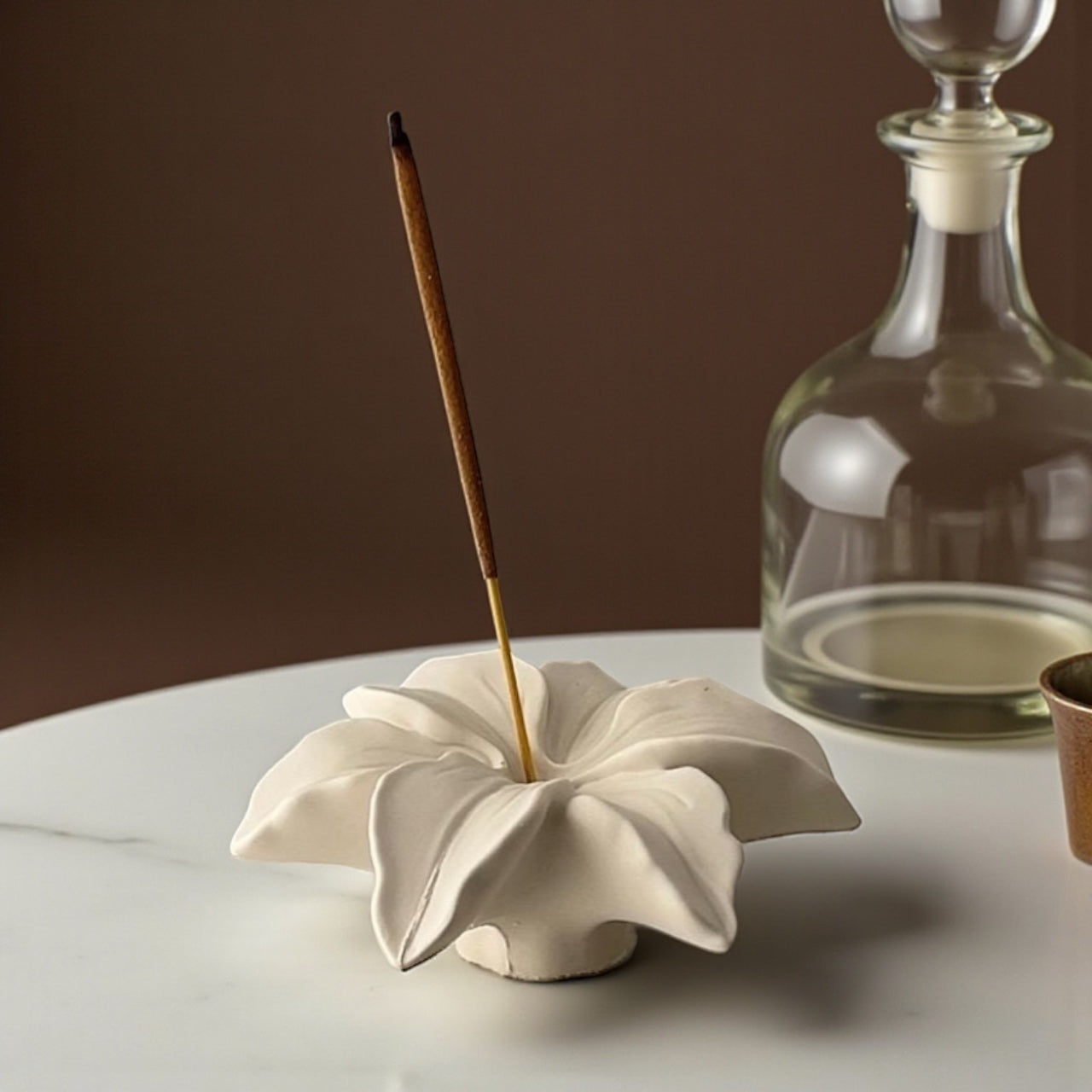 Lilly Incense Holder