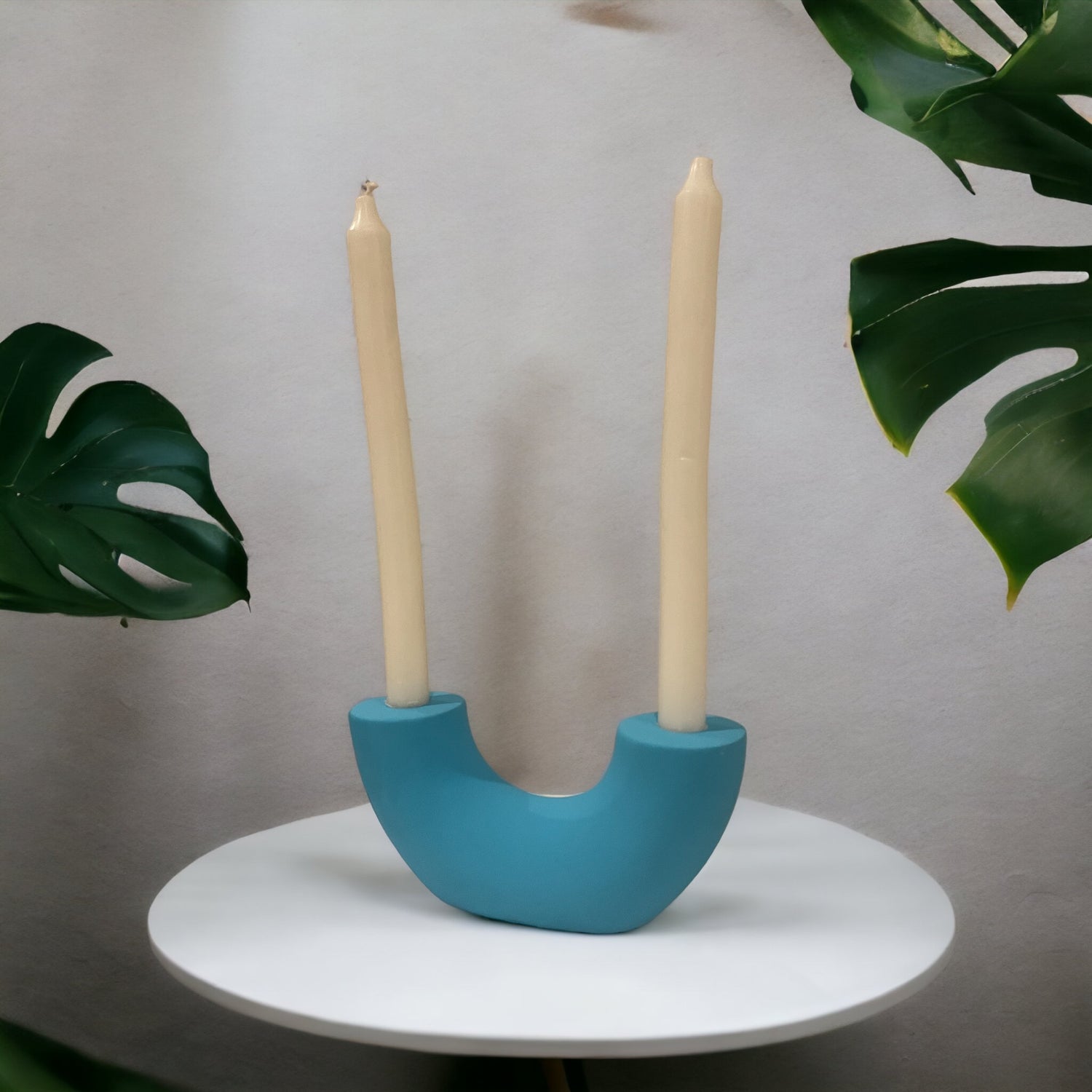 U Shaped Candle Holder